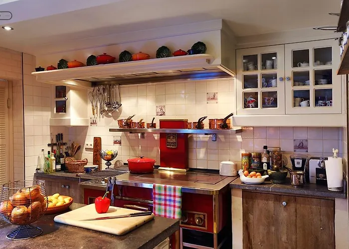 Bed & Breakfast Huyze Elimonica 4*