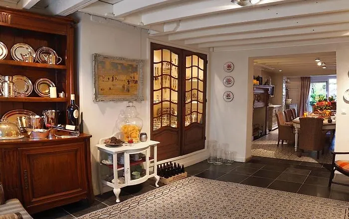 Bed & Breakfast Huyze Elimonica 4*