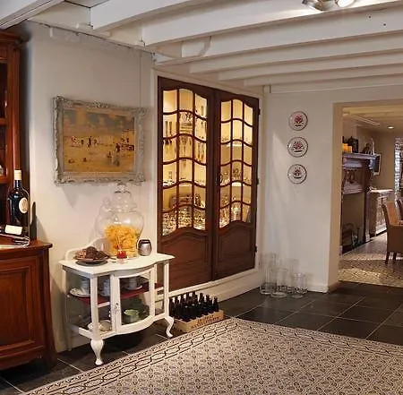 فندق مبيت وإفطار Huyze Elimonica 4*